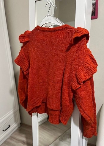 Kadın Kırmızı Fırfırlı Örgü Kazak - Görsel 2