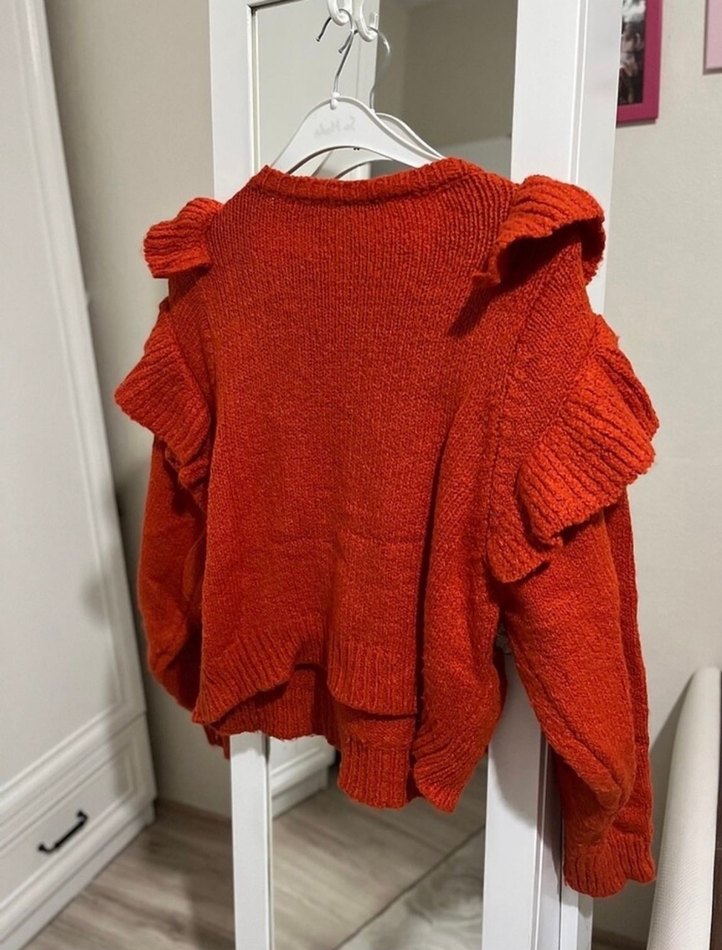 Kadın Kırmızı Fırfırlı Örgü Kazak - Görsel 2