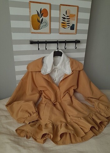 Suud Collection Fırfırlı kısa trençkot