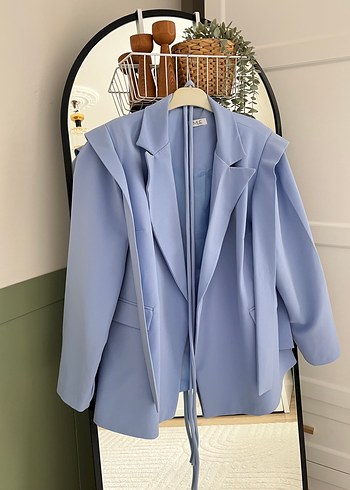 Mavi Kemerli Mini Kadın Blazer Ceket