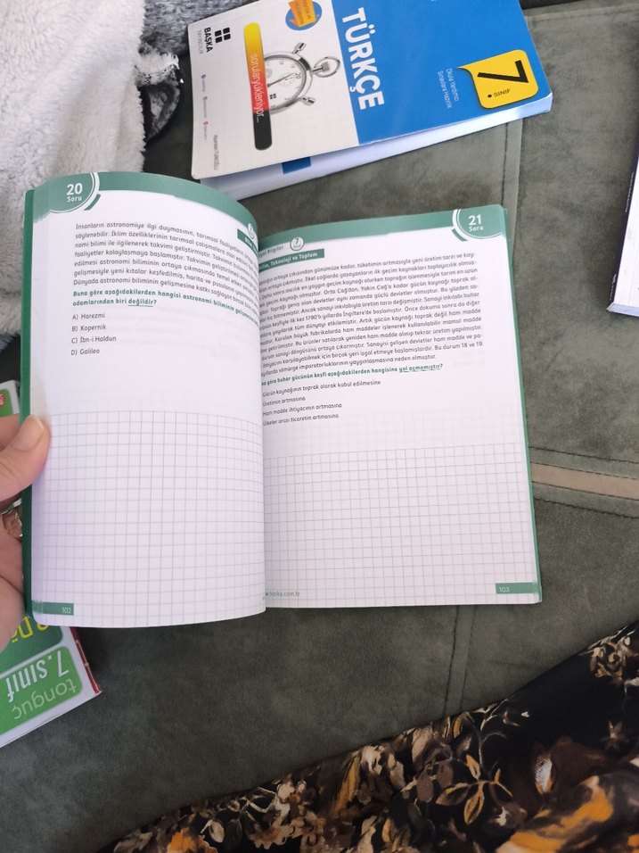 7. Sınıf Türkçe, Matematik ve Sosyal Bilgiler Soru Kitapları. - Görsel 4