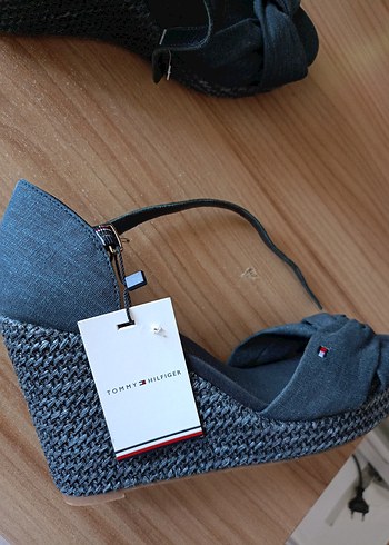 Lacivert Tokalı Kadın Dolgu Topuklu Ayakkabı Tommy Hilfiger