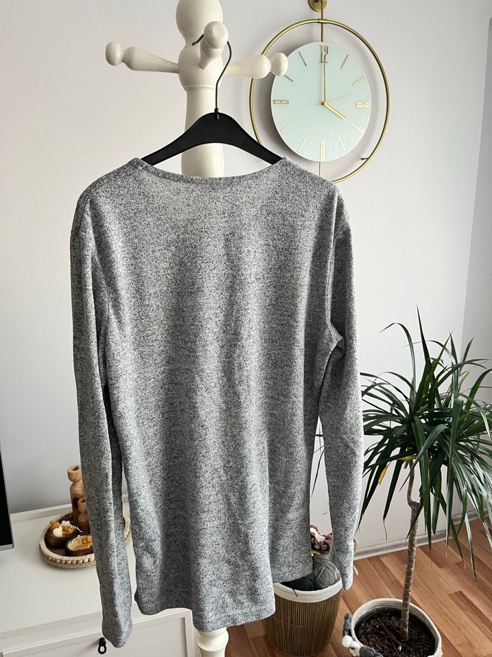 Gri Uzun Kollu Örgü Kazak - Görsel 3
