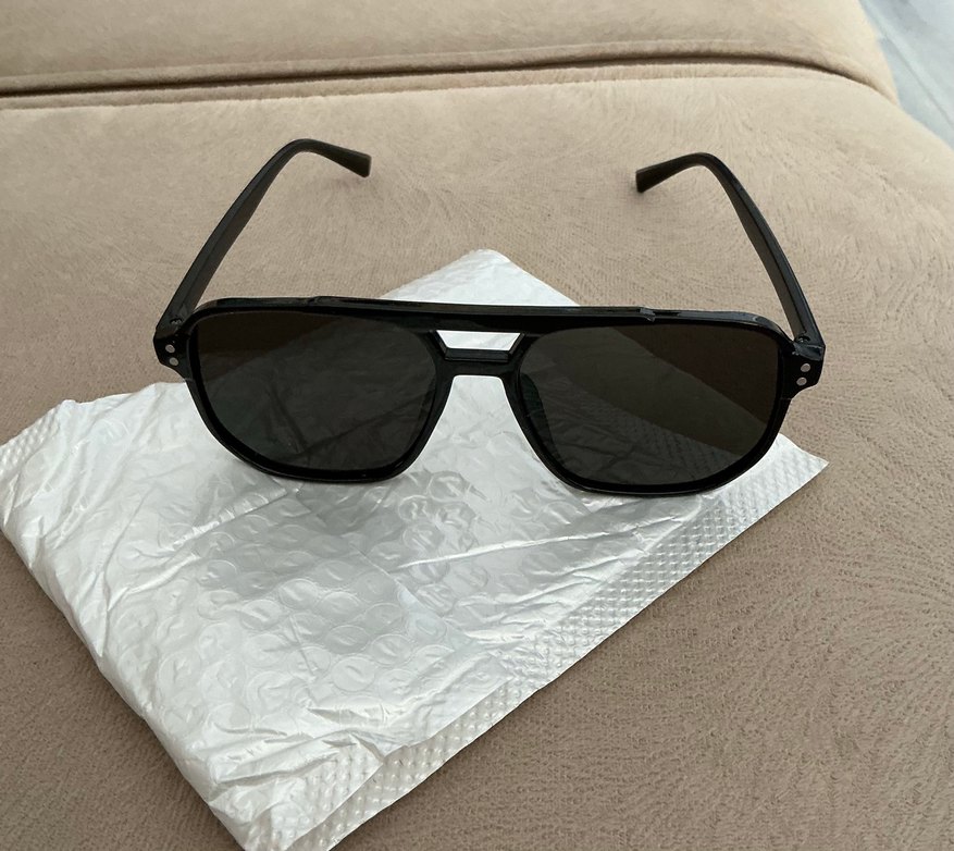 Siyah Minimalist Güneş Gözlüğü - Görsel 2