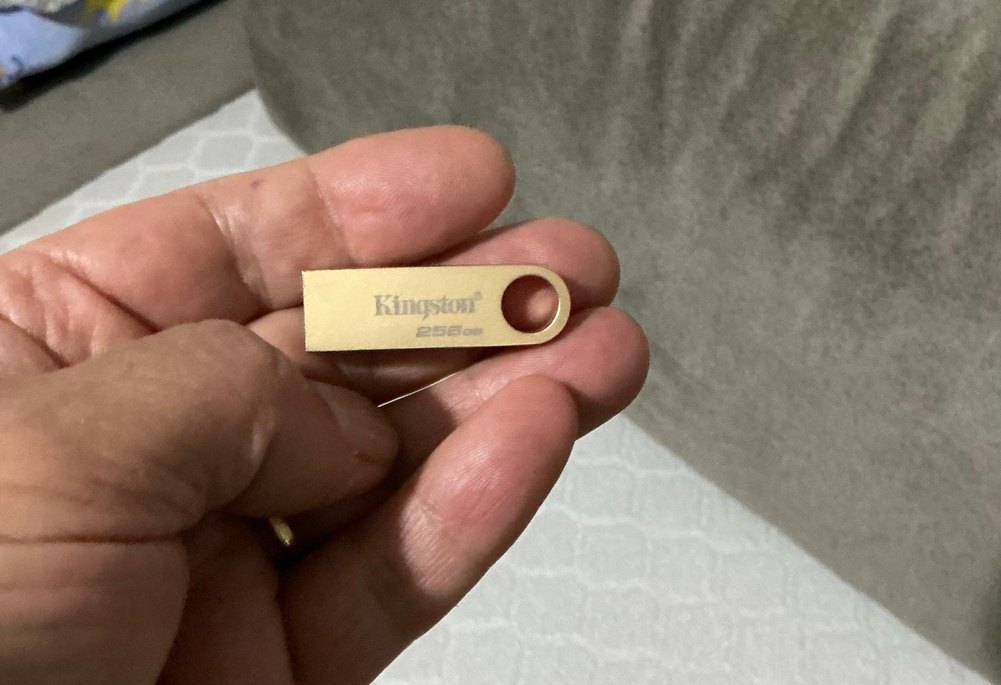 Kingston 256GB Metal USB Bellek Altın Renk - Görsel 4