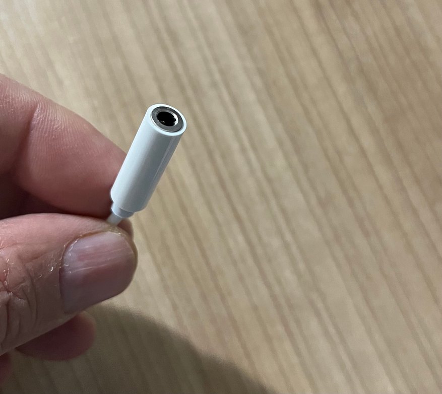 Beyaz USB-C Kulaklık Dönüştürücü Adaptör - Görsel 2