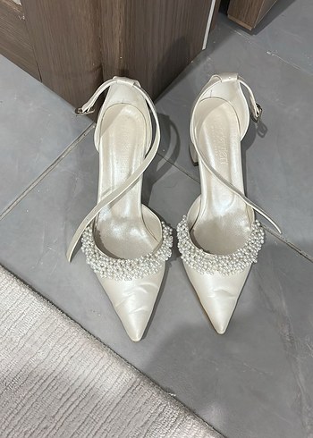 İnci Detaylı Beyaz Kadın Topuklu  gelin Ayakkabı - Görsel 3