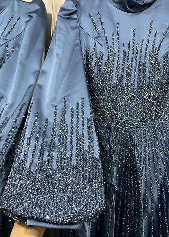 Mavi İşlemeli Uzun Kollu Abiye Elbise - Görsel 2