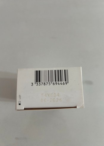 La Roche-Posay Retinol B3 Serum Kadın - Görsel 8