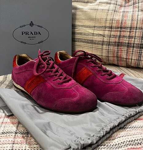 Prada Vintage Süet Spor Ayakkabı