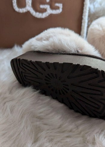 UGG Tazzella Kadın Kürklü Bot - Görsel 4