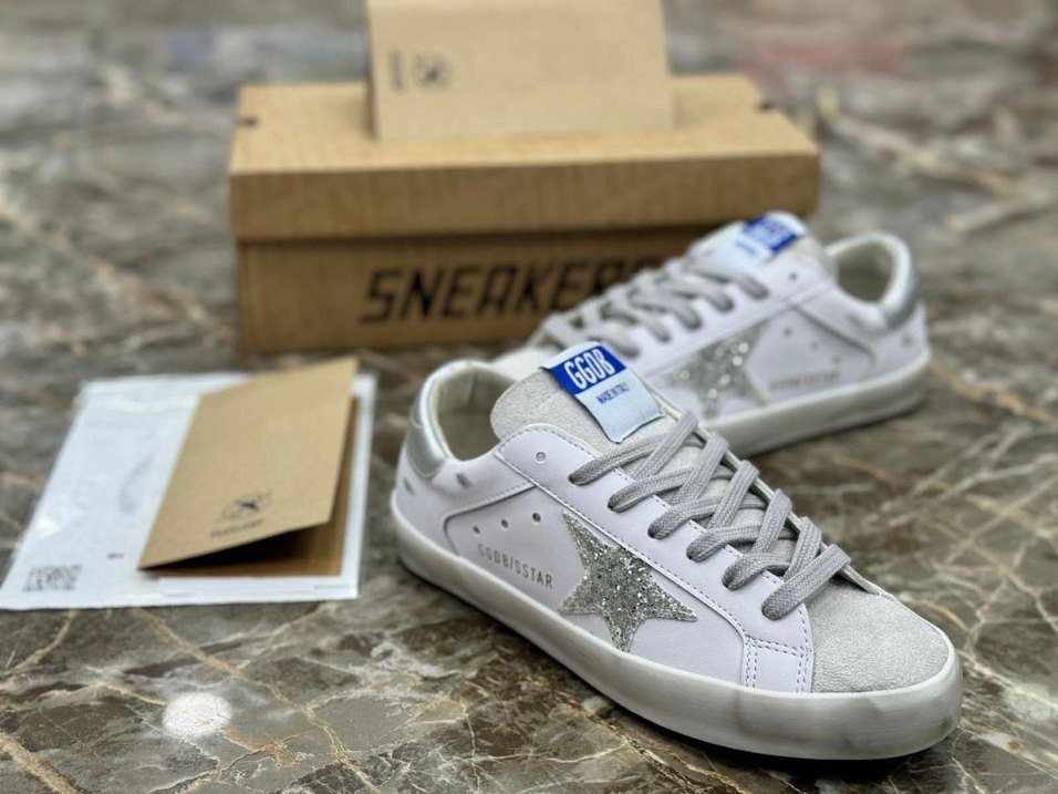 Golden Goose Deluxe 
Gümüş Yildiz - Görsel 2