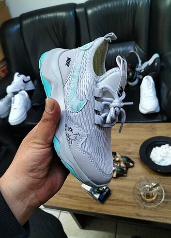 34 Beden Nike İthal Ortepedik Kız - Erkek Çocuk Spor Numaralar Var