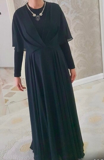 Tesettür abiye.Şalıyla beraber gönderilecektir.