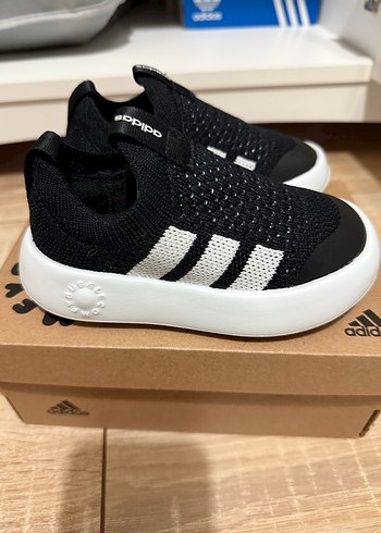 Adidas bubble comfy (küçük kalıp aslında 24 numara)