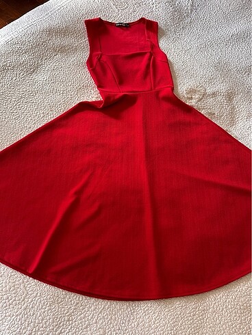 Kırmızı elbise 36 beden
