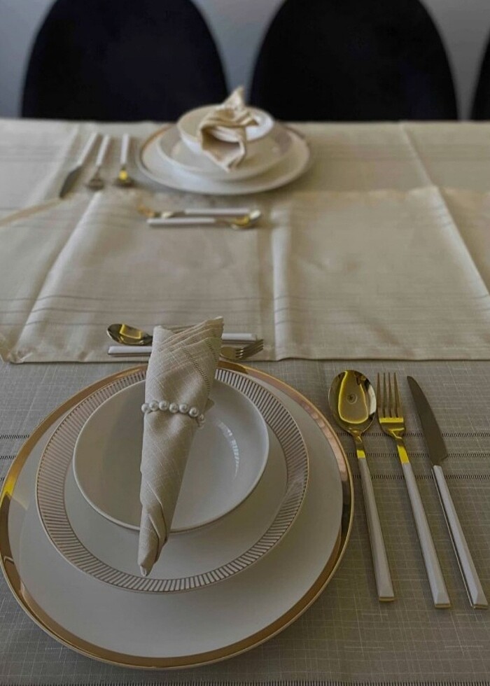 Masa örtüsü, peçetelik, peçete tokası ve runner seti - Görsel 4