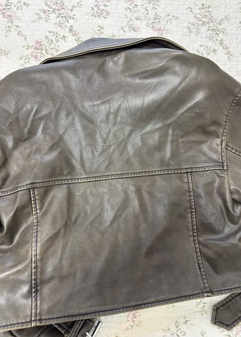 Stradivarius yeşil bağlamalı deri ceket - Görsel 4