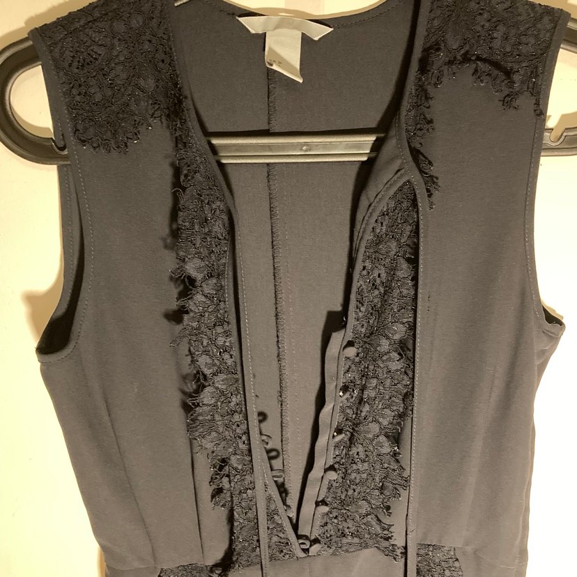 Siyah Dantelli V Yaka Kolsuz Tulum - Görsel 3