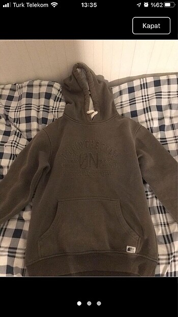 sweatshirt