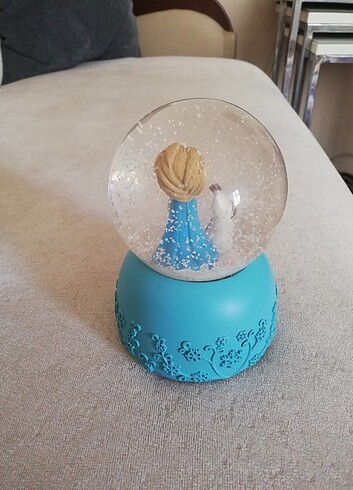 Beden Frozen Işıklı Müzikli Kar Küresi