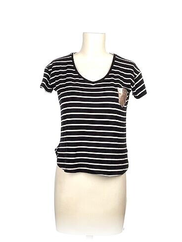 PreLoved T-shirt %70 İndirimli.