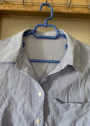 Düğmeli, Uzun Kollu Mavi Kadın Gömlek - Görsel 2