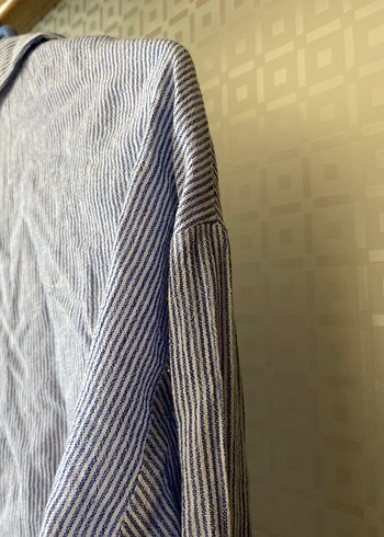 Düğmeli, Uzun Kollu Mavi Kadın Gömlek - Görsel 6