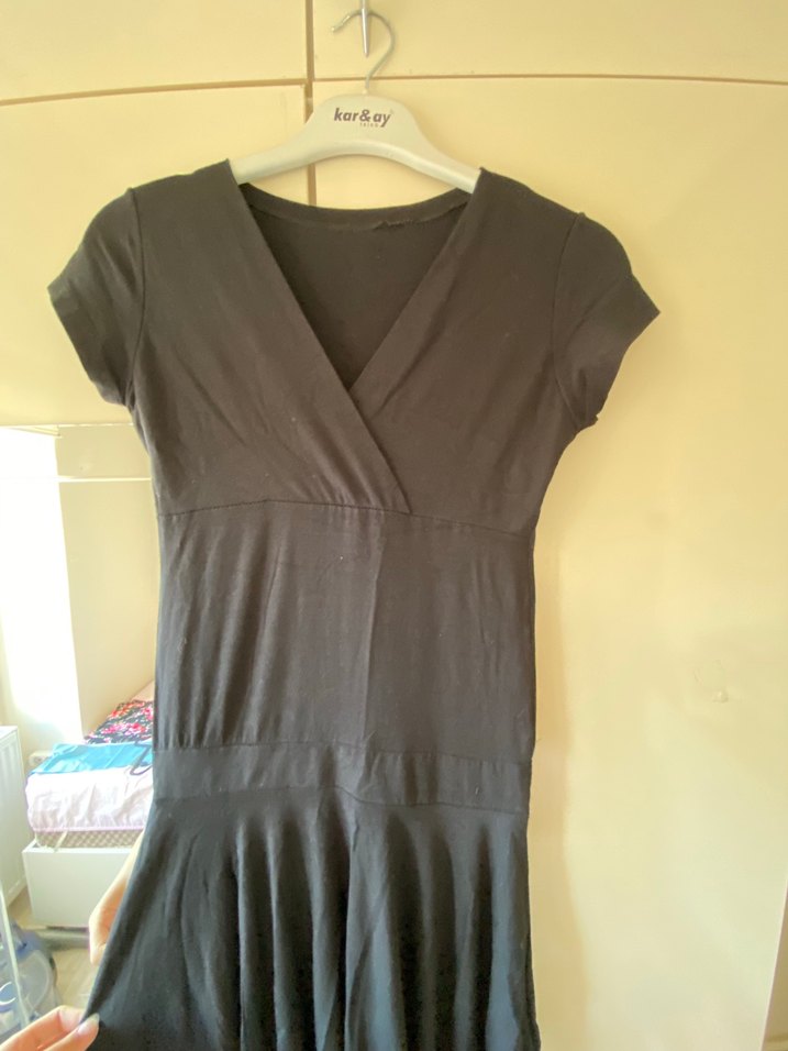 Siyah V Yaka Midi Elbise - Görsel 3