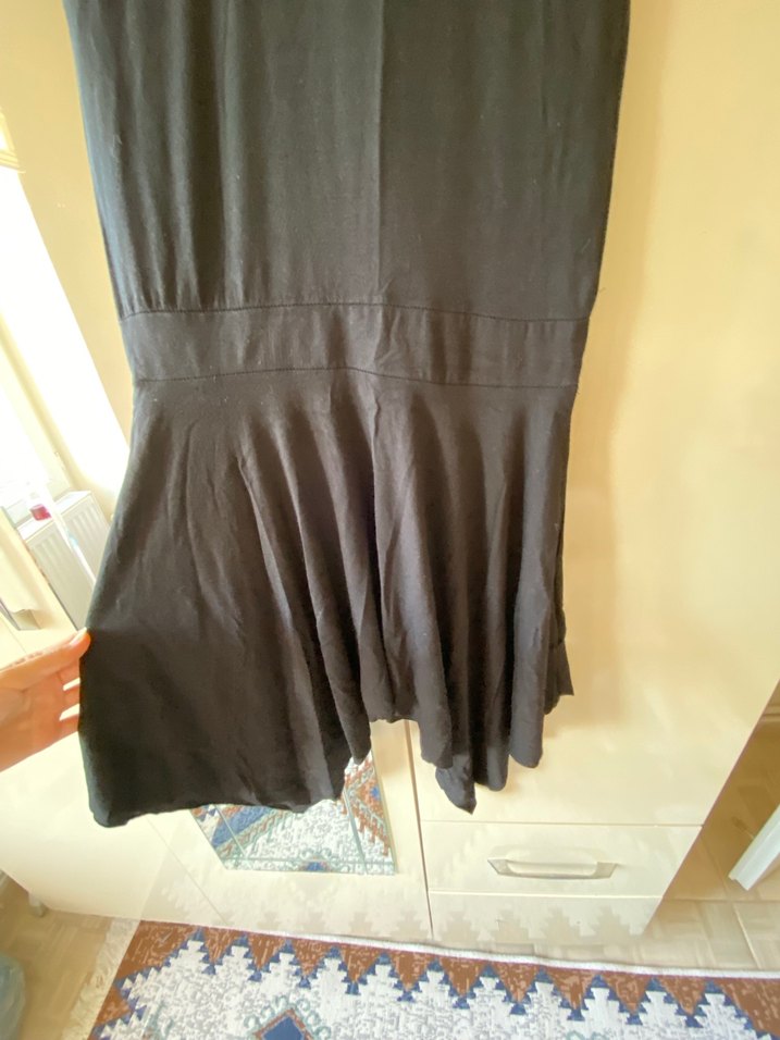 Siyah V Yaka Midi Elbise - Görsel 2