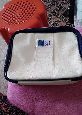 Yılan Desenli Beyaz Makyaj Çantası