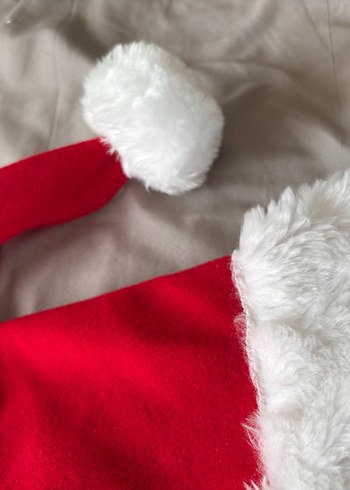Kırmızı Püsküllü Noel Şapkası - Görsel 3