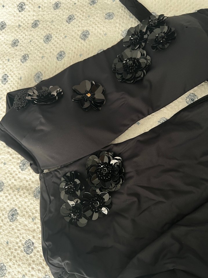 Oysho Boncuk İşlemeli Siyah Mini Strappy bikini takımı - Görsel 2