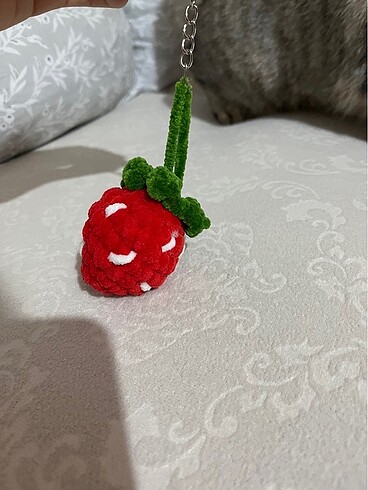 Çilek anahtarlık