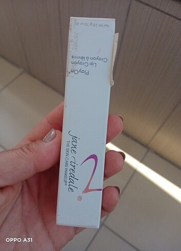 Beden Jane iredale nemlendiricili kalem ruj (charming)