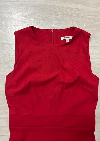 Kırmızı Kolsuz Elbise - Görsel 2