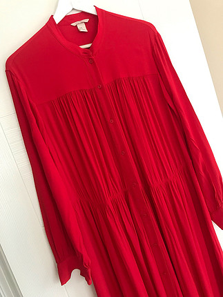 l Beden kırmızı Renk H&M Uzun Elbise ??