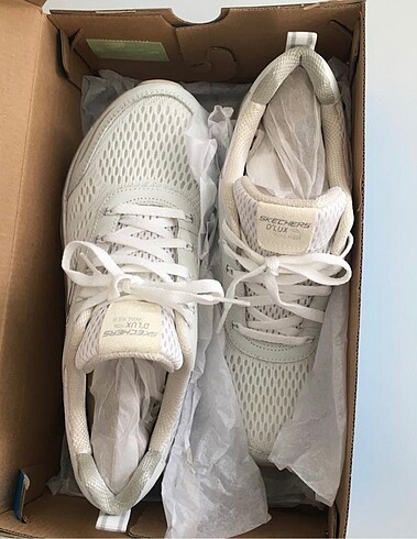 Skechers
