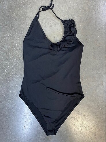 Önü fırfırlı bodysuit