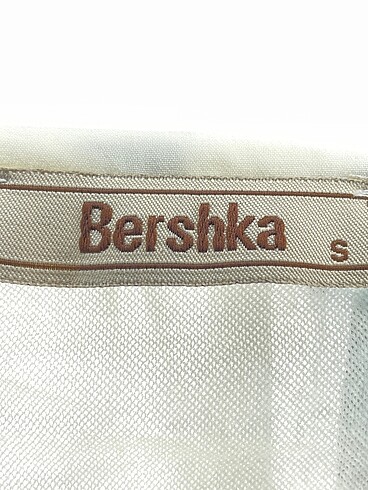 s Beden çeşitli Renk Bershka Midi Etek %70 İndirimli.