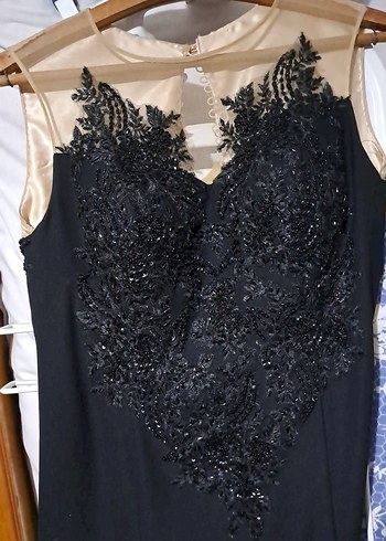 Siyah İşlemeli Straplez Uzun Elbise - Görsel 5