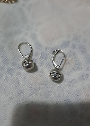 Mini Boncuklu Gri Kadın Küpeler - Görsel 4