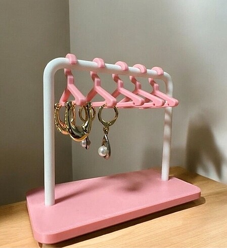 Küpe standı