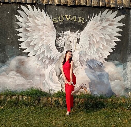 Kırmızı elbise - Görsel 5