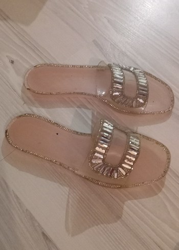 Bej Parlak Pullu Stiletto Topuklu Kadın Terlik - Görsel 2