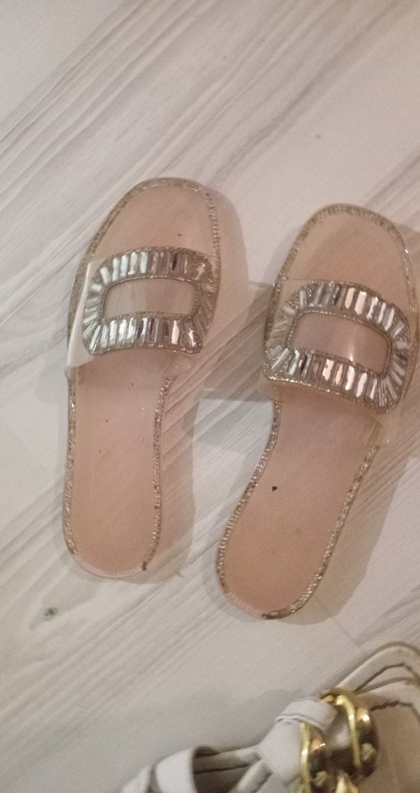 Bej Parlak Pullu Stiletto Topuklu Kadın Terlik - Görsel 4