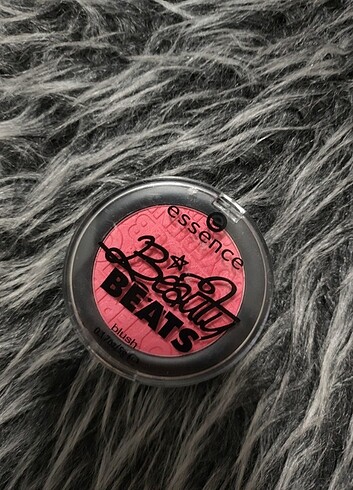 Essence essence beauty beats allık