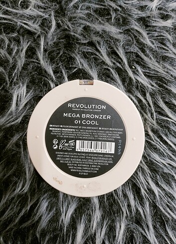  Beden Renk Revolution mega bronzer