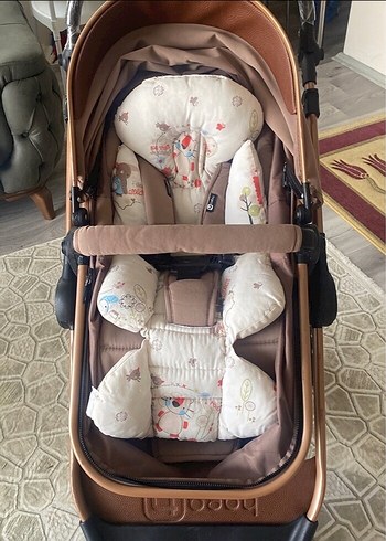 9- 36 kg Beden Kahverengi Bebek Arabası ve Oto Koltuğu Seti