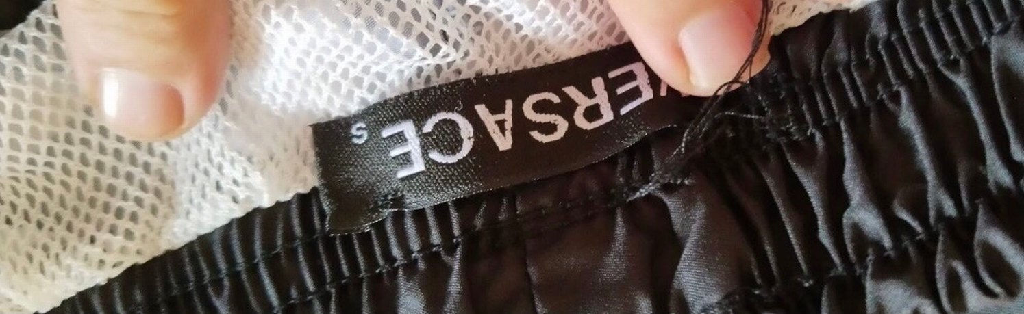 Zincir Detaylı Leopar Desenli Mini Şort - Görsel 3